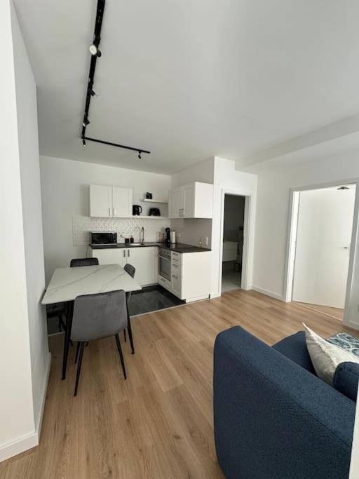 Gemuetliches Apartment, Nur 5 Min Ins Zentrum *